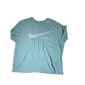 Nike Men's XXL T-Shirt 'The Nike Tee' in Green with a logo‎ design